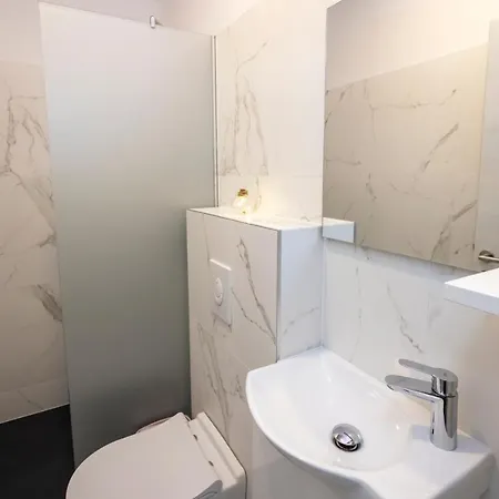 Pr 'agotnik & Apartamento