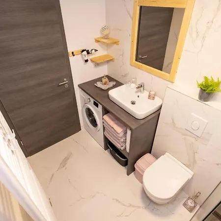 Pr 'agotnik & アパート ボーヒニ