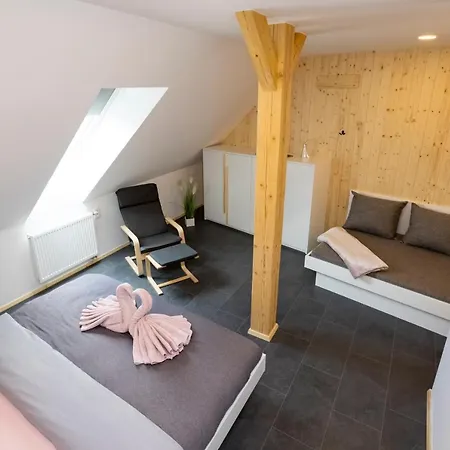 Pr 'agotnik & Apartamento